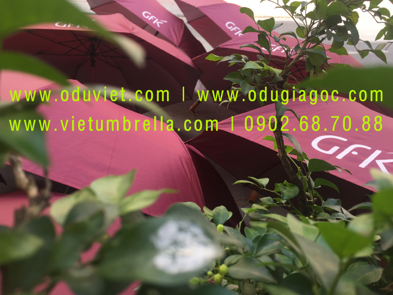 xưởng sản xuất ô dù cầm tay in logo quảng cáo
